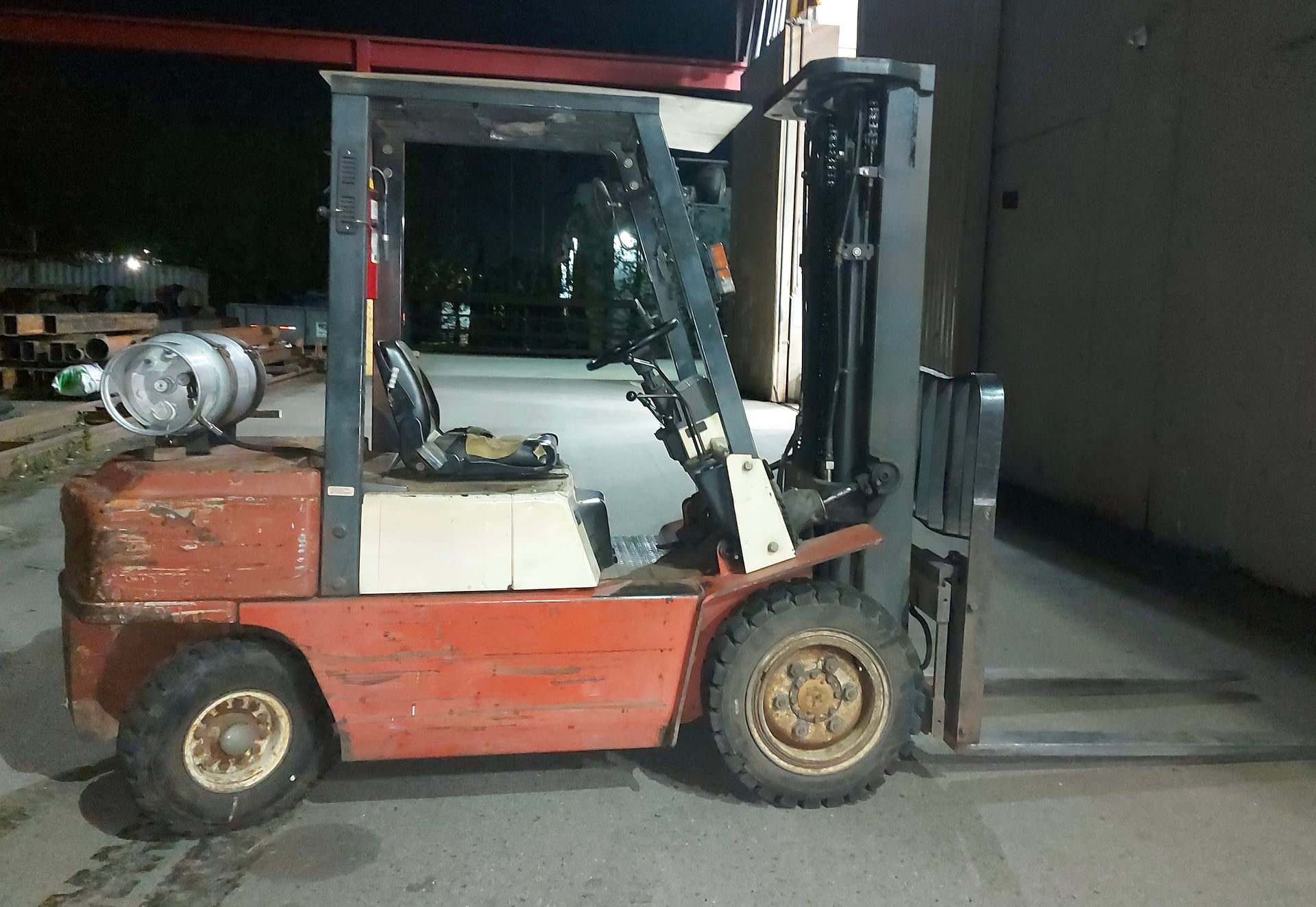 On-site forklift repair by FORKLIFT 90