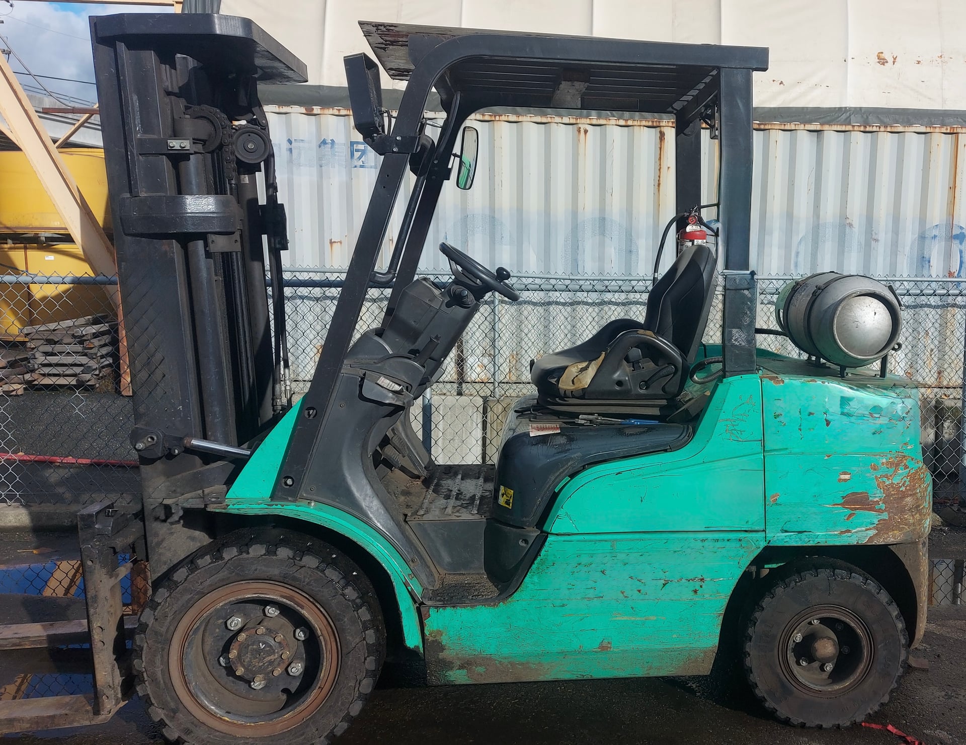 Outdoor forklift service by FORKLIFT 90